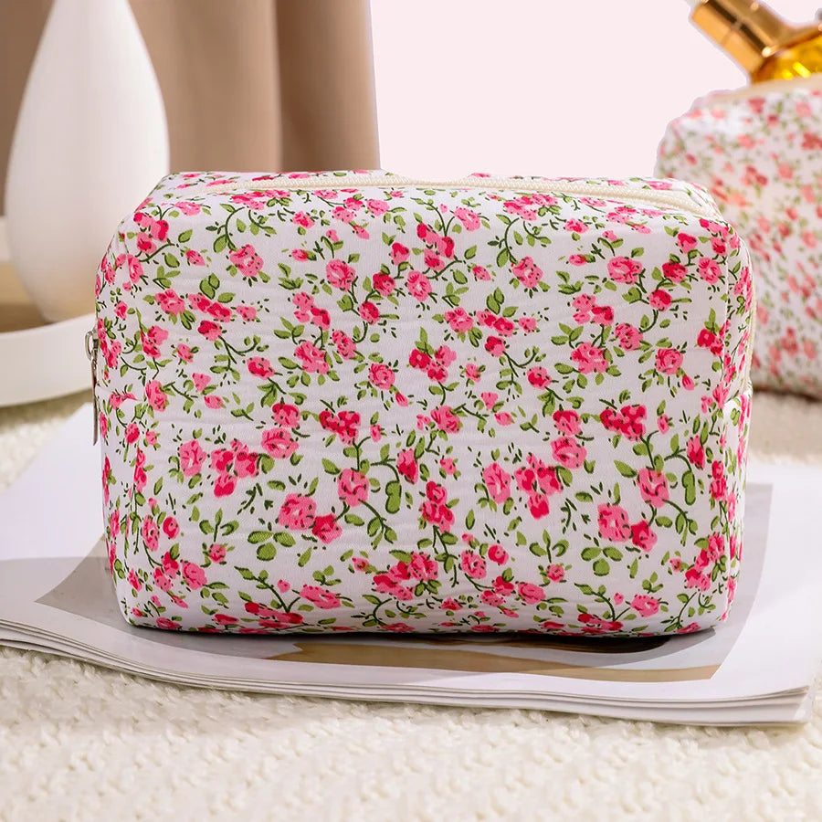 New Floral Ladies Travel Storage Bag Retro Flower Women's Cosmetic Bags Cute Girls Pencil Case Makeup Bag Handbags