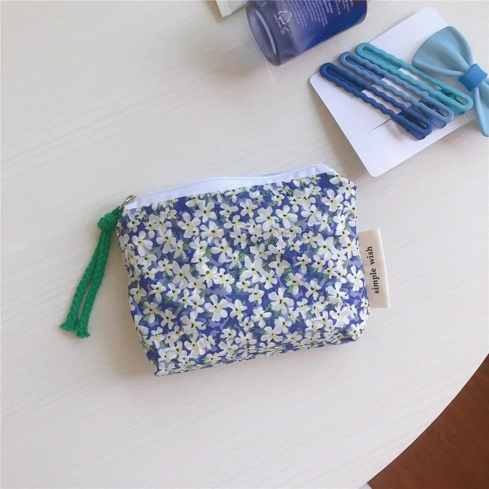 Cute Small Cosmetic Bag Mini Cotton Floral Organizer Bags for Women Make Up Bag Lipstick Makeup Case Zipper Coin Purse Pouch