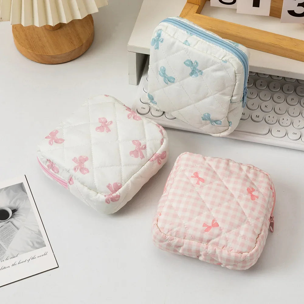 Sanitary Napkins Storage Bag Pouch Heart Print Cosmetic Bags Portable Tampon Organizer Bag Mini Makeup Lipstick Storage Pouch