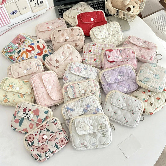 Cute Cartoon Small Travel Cosmetic Lipstick Earphone Card Portable Storage Bag Purse Women Gift Pouch Make Up Bags Organizer