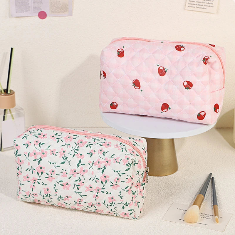 Small Fresh Floral Cosmetic Bags Pink Flower Storage Make Up Bags for Women Lady with Zipper Travel Organizer Makeup Bag Case