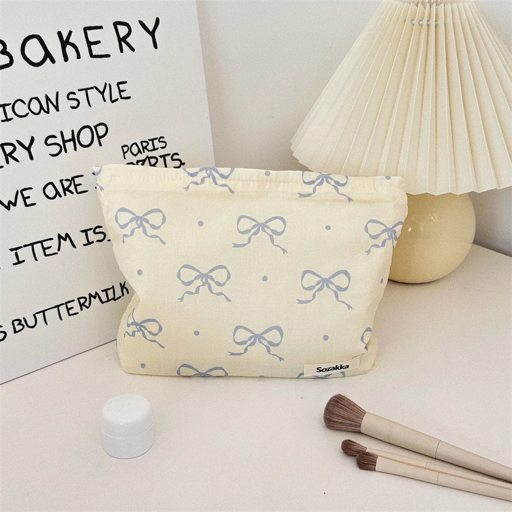 Women Makeup Pouch Plaid Bow Print Makeup Storage Bag Kawaii Makeup Bag Large Cosmetic Organizer Bag Clutch Handbag Beauty Case