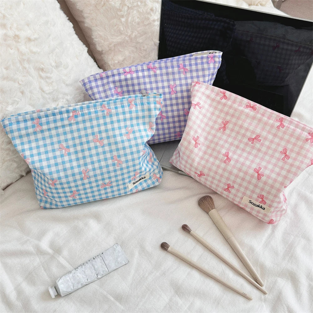 Women Makeup Pouch Plaid Bow Print Makeup Storage Bag Kawaii Makeup Bag Large Cosmetic Organizer Bag Clutch Handbag Beauty Case